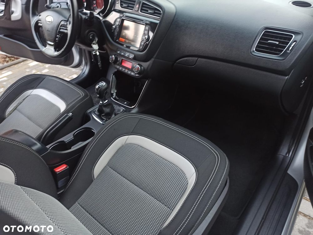 Kia Ceed 1.6 CRDi L - 11