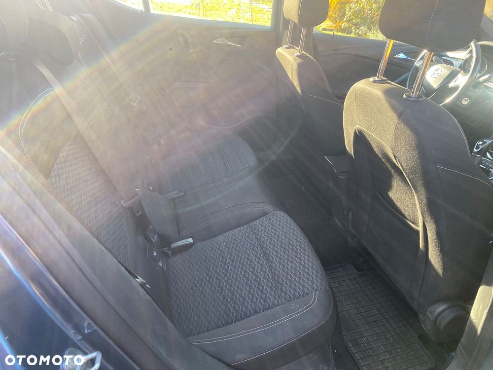 Opel Astra 1.4 T Dynamic - 8