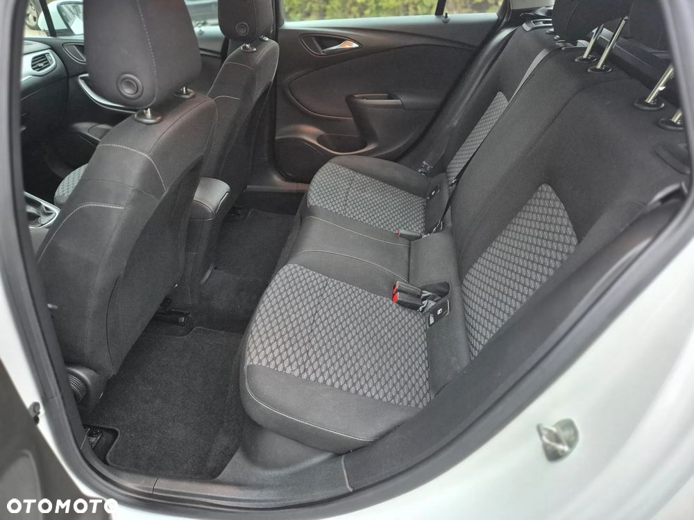 Opel Astra 1.6 D (CDTI) Start/Stop Innovation - 27