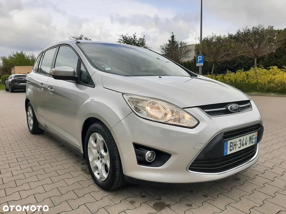 Ford Grand C-MAX - 3