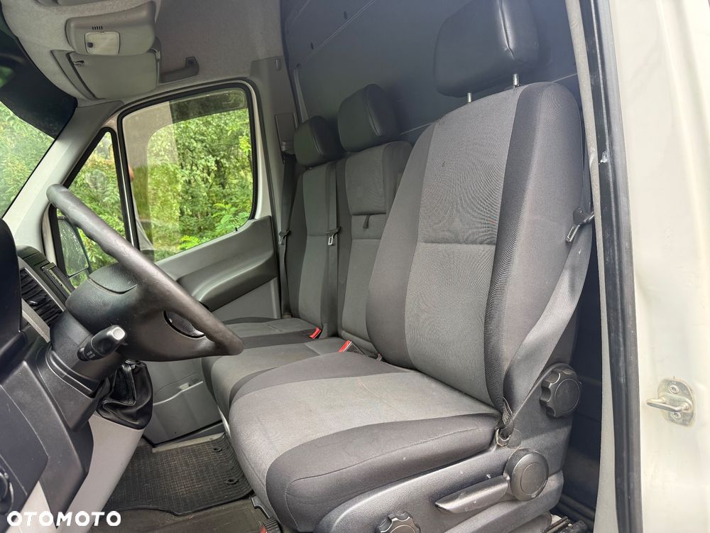 Volkswagen Crafter - 13