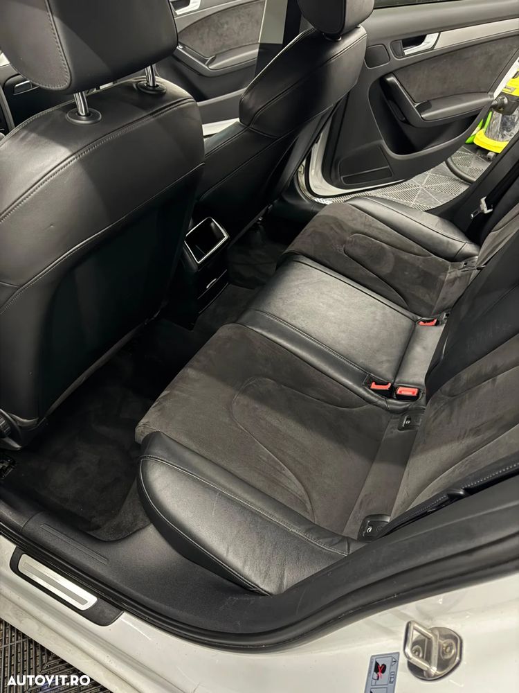 Audi A4 2.0 TDI DPF multitronic Attraction - 8