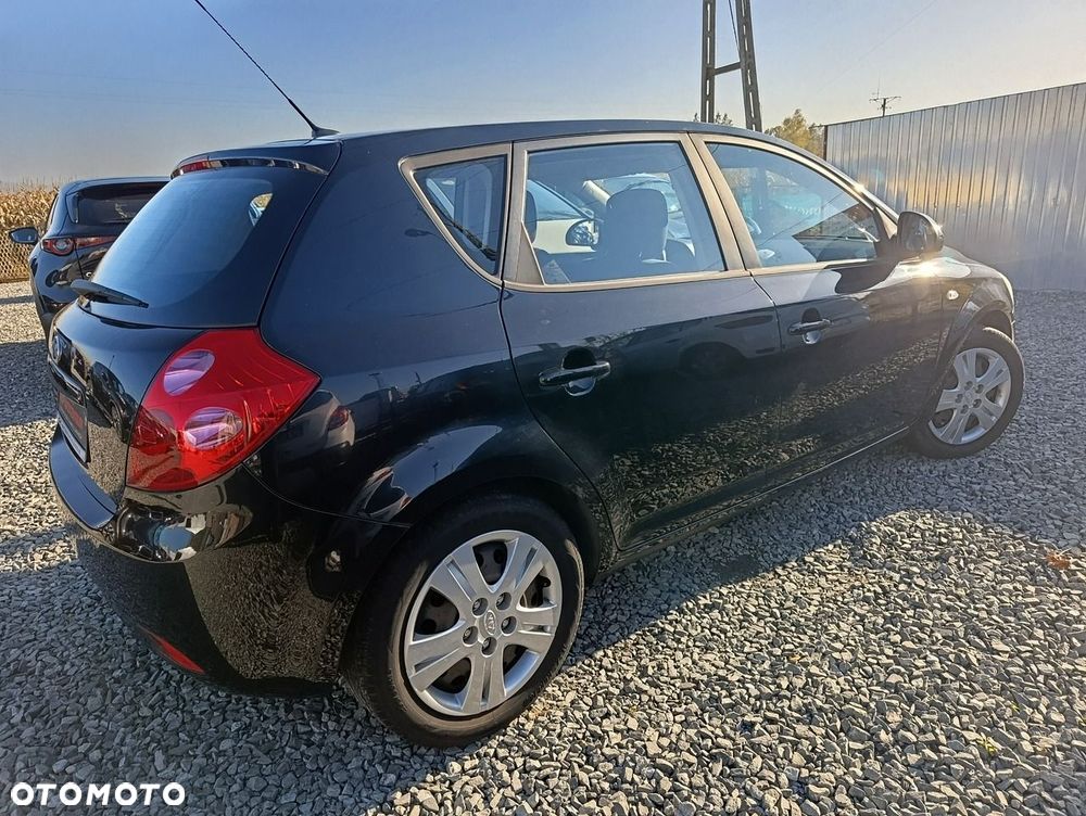 Kia Ceed - 5