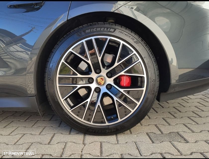 Porsche Taycan 4S - 3