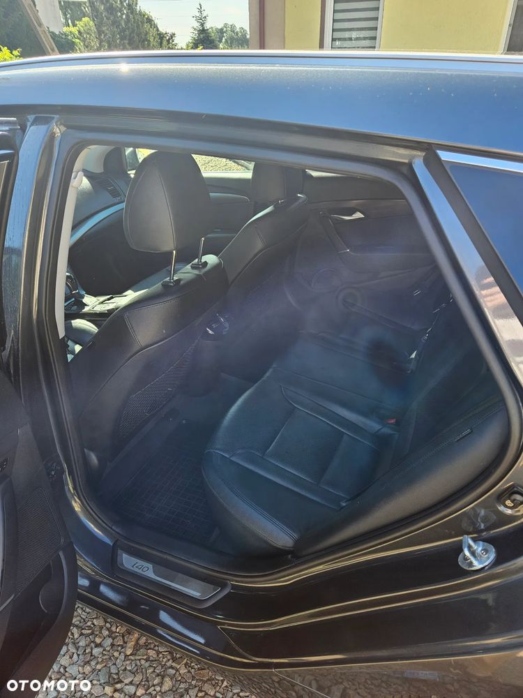 Hyundai i40 Kombi 1.7 CRDi DCT Premium - 8