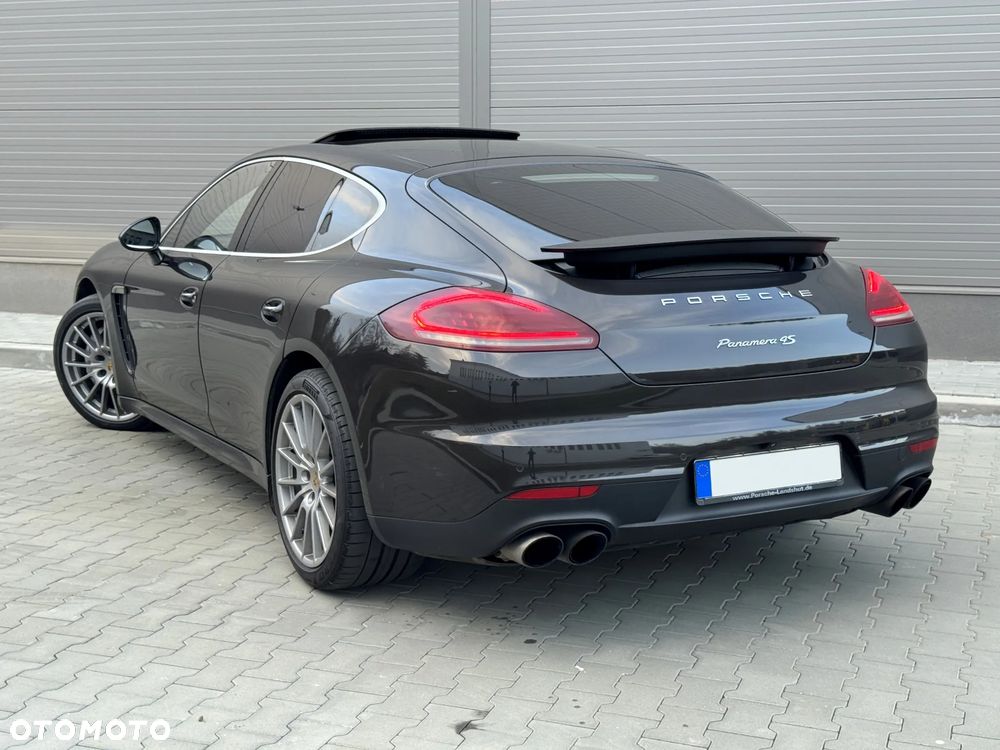 Porsche Panamera 4S PDK - 3