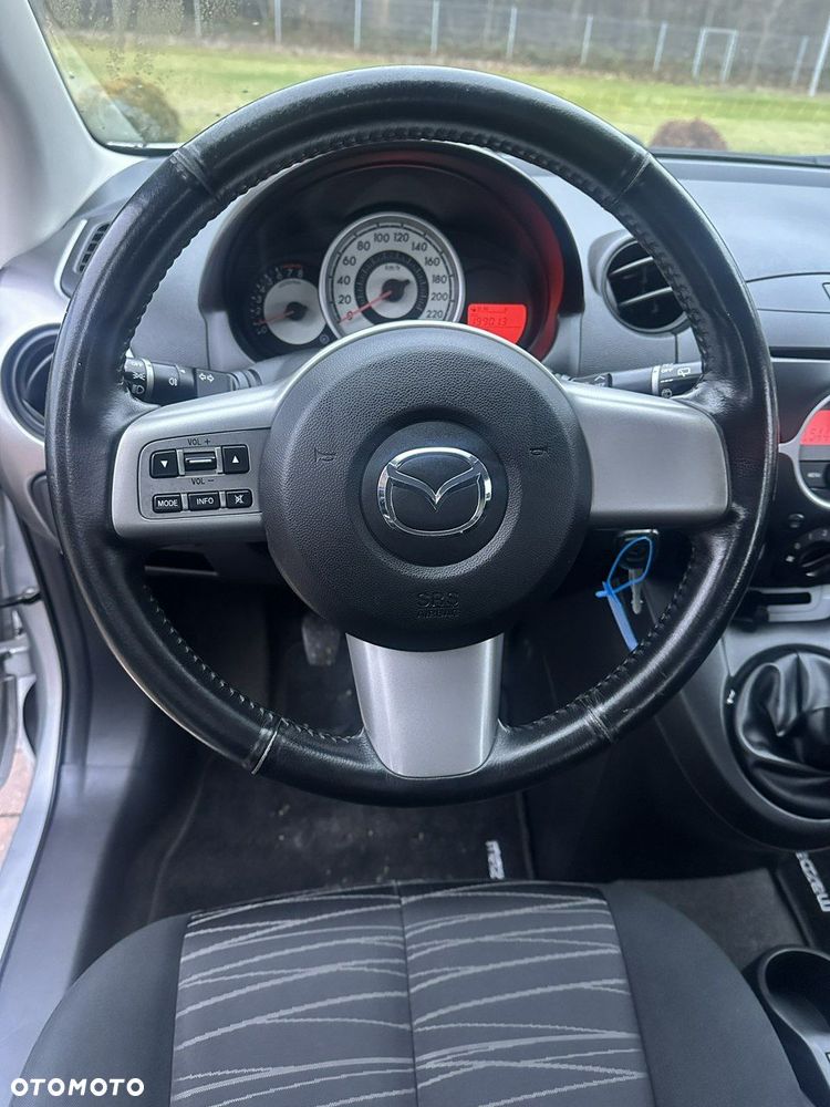 Mazda 2 - 15
