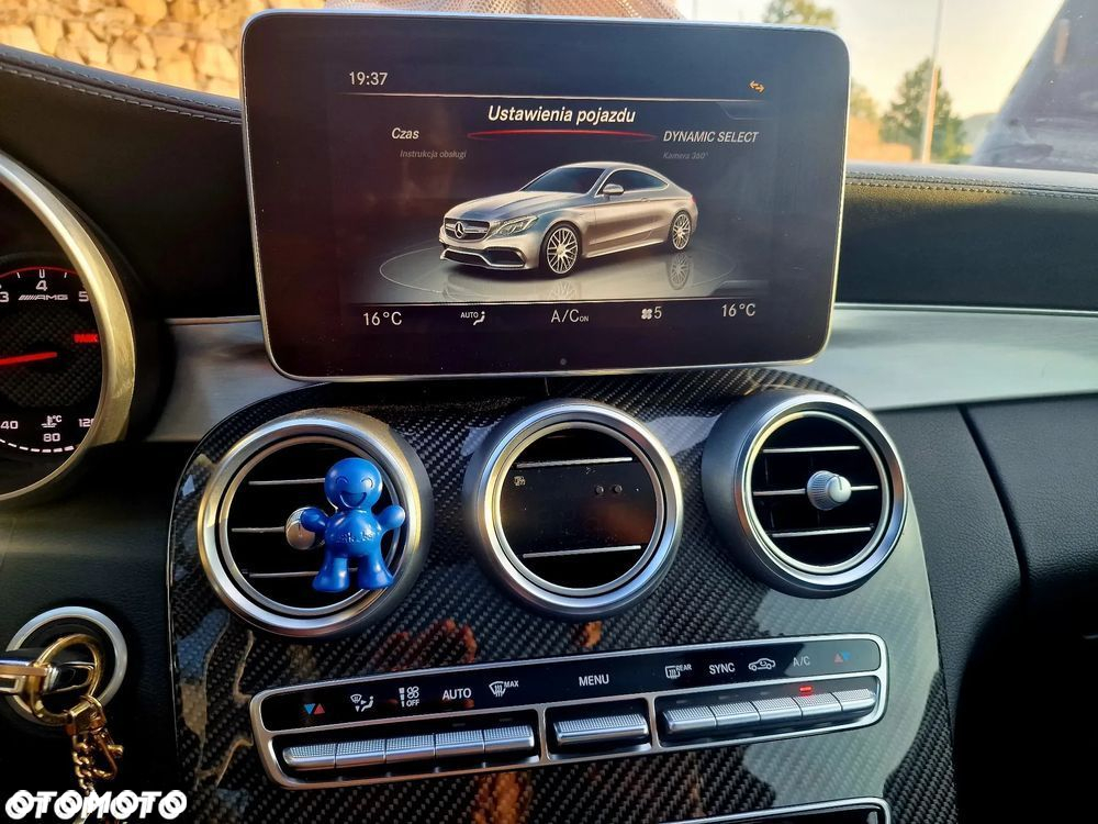 Mercedes-Benz Klasa C AMG 63 Coupe S AMG Speedshift 7G-MCT - 37
