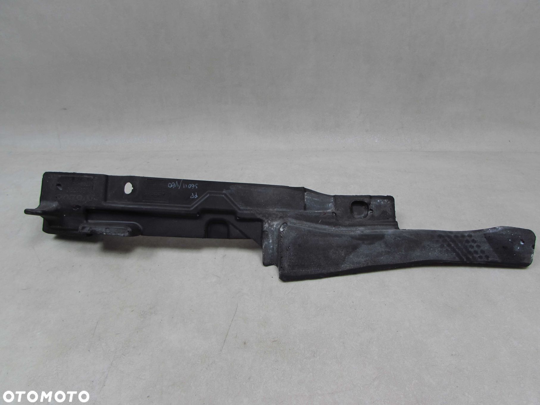 VOLVO S60 II V60 13-18 PIANKA WYGLUSZENIE BLOTNIKA PRAWE 31391776 - 3