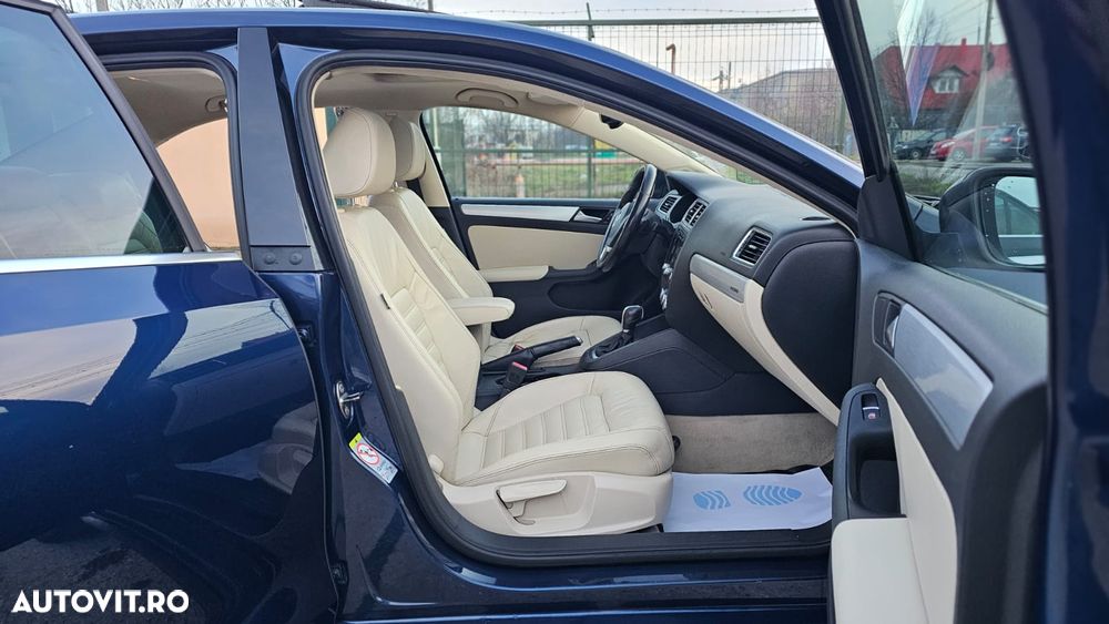 Volkswagen Jetta - 7