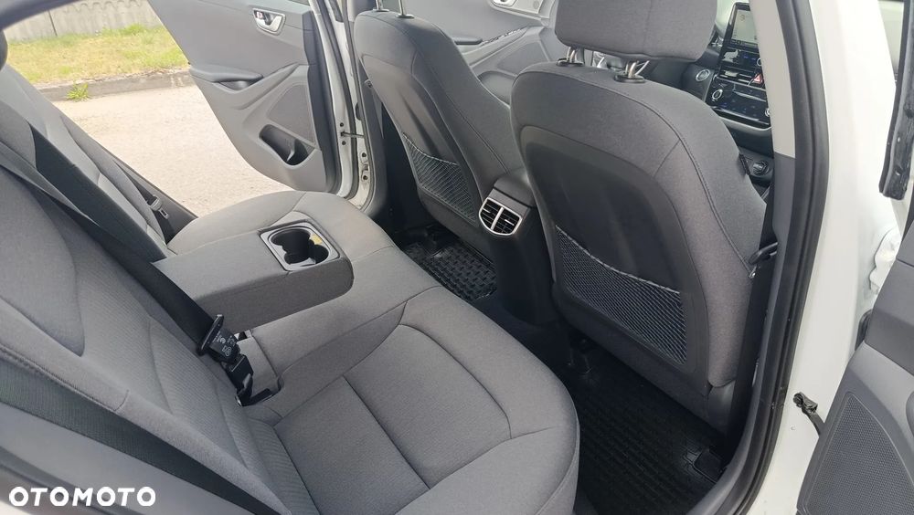 Hyundai IONIQ Advantage - 10