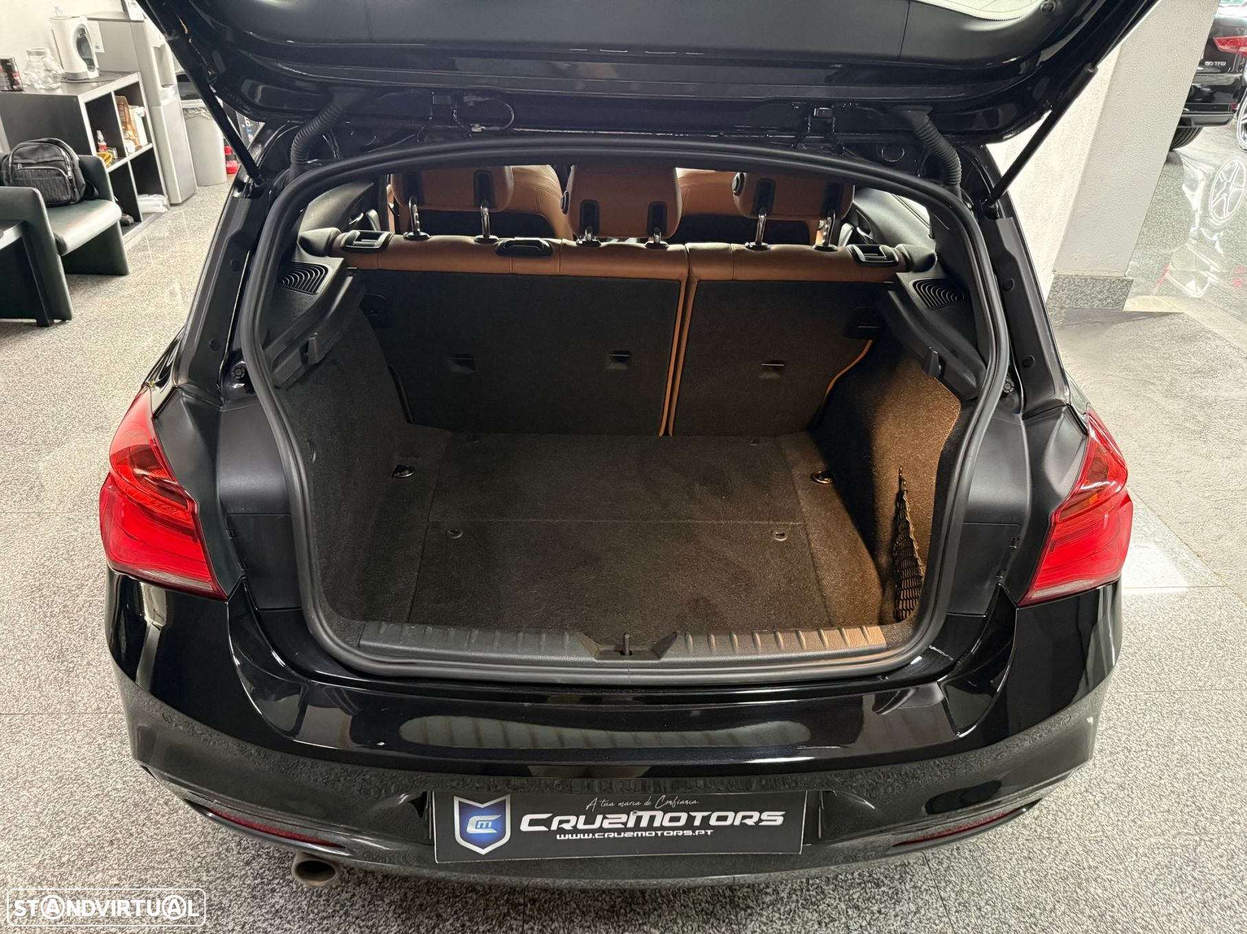 BMW 118 i Pack M Auto - 6