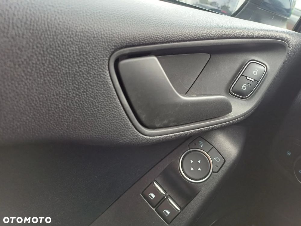 Ford Fiesta 1.1 Connected ASS - 19