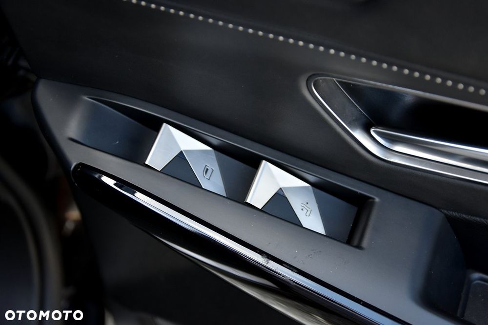DS Automobiles DS 7 Crossback 1.6 PureTech So Chic - 24
