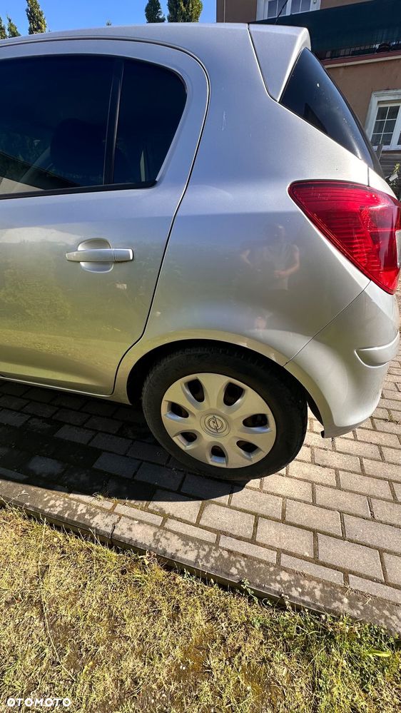 Opel Corsa 1.2 16V 111 - 2