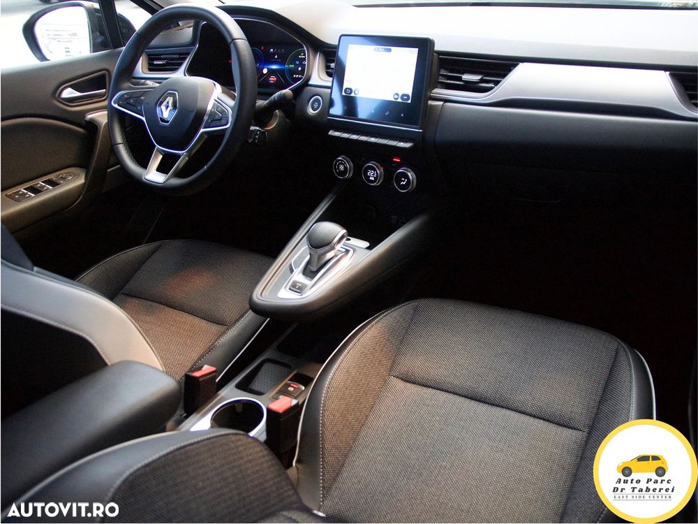 Renault Captur PHEV 160 Techno - 28
