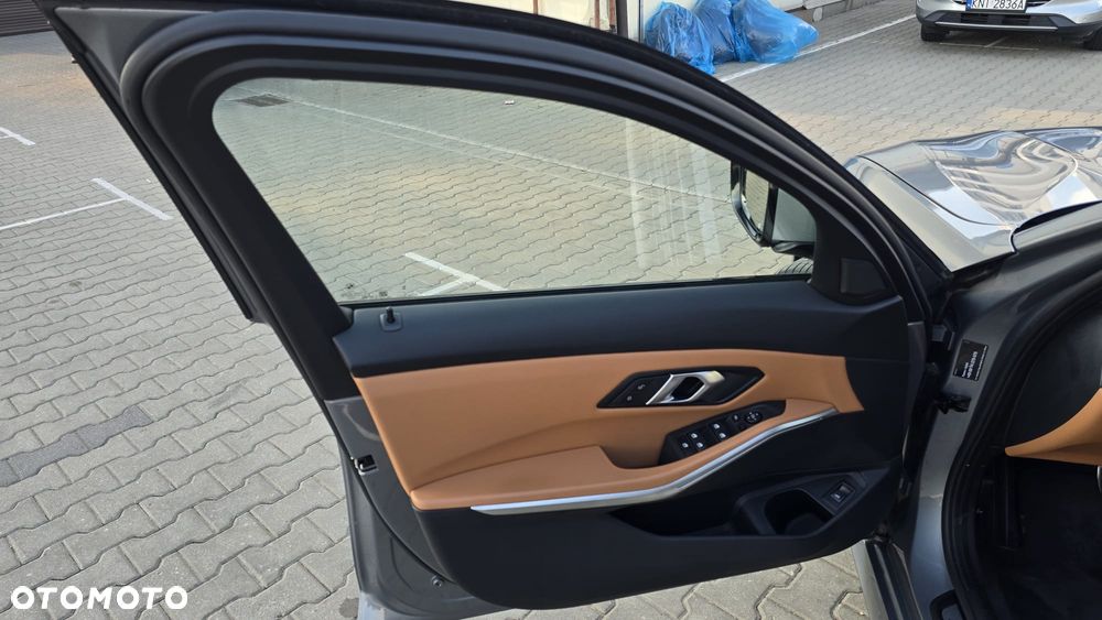BMW Seria 3 320d xDrive mHEV M Sport - 18