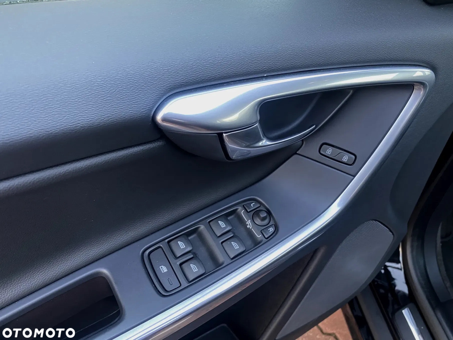 Volvo XC 60 D4 AWD Summum - 19