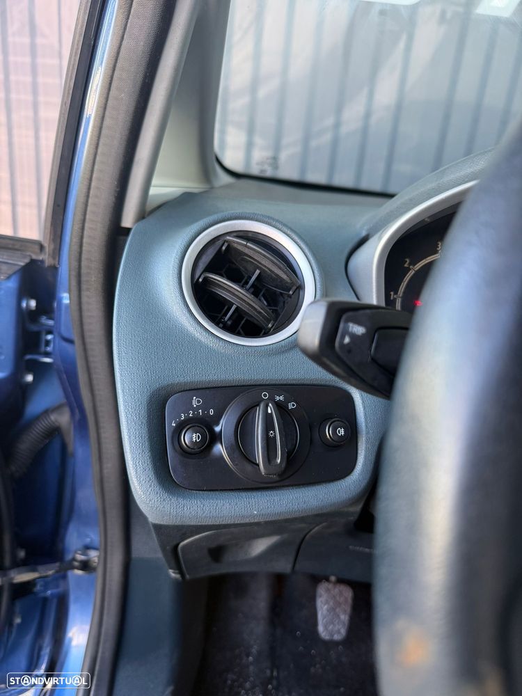 Ford Fiesta 1.25 Trend - 25