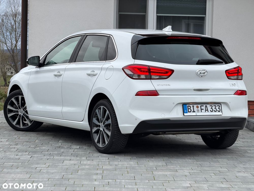 Hyundai i30 1.6 CRDi Fifa World Cup Edition - 14