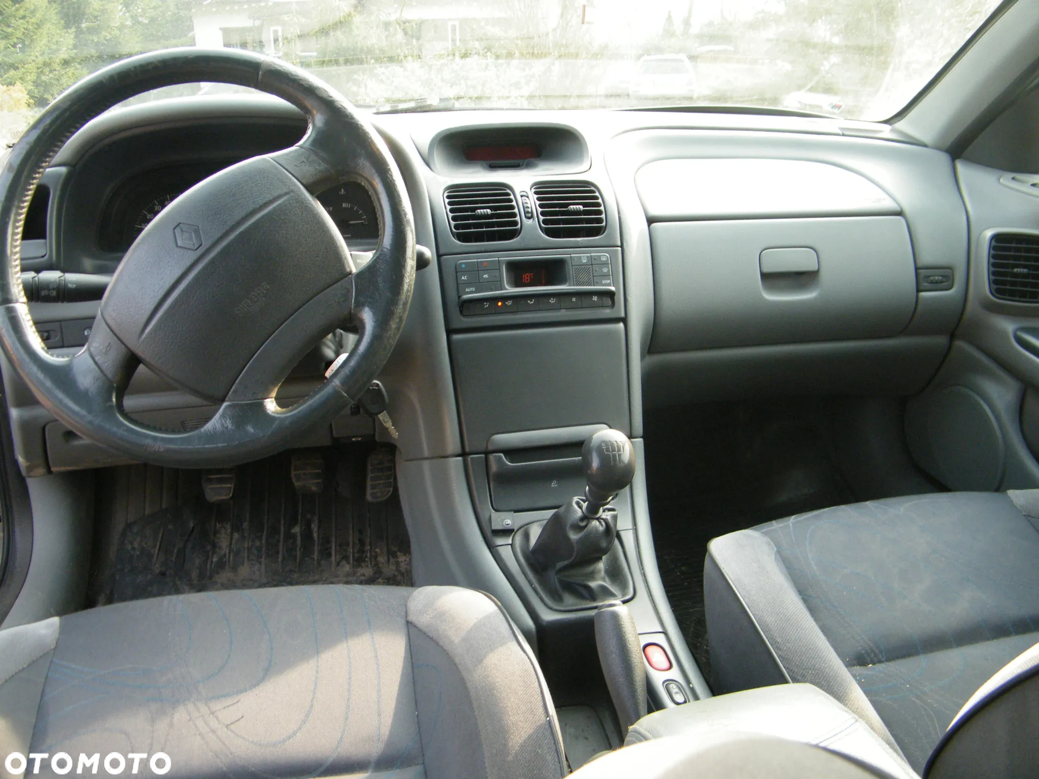 Renault Laguna I FL 1.8 B 120KM silnik F4P760 skrzynia JB3909 lakier MV640 - 11