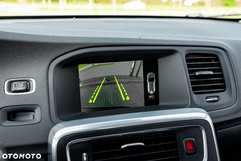 Volvo V60 D6 AWD Plug-in Hybrid Summum - 35