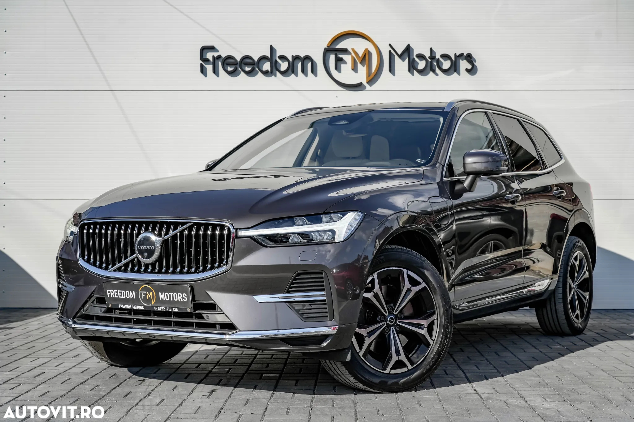Volvo XC 60 T6 AWD Recharge Geartronic Inscription Expression - 2