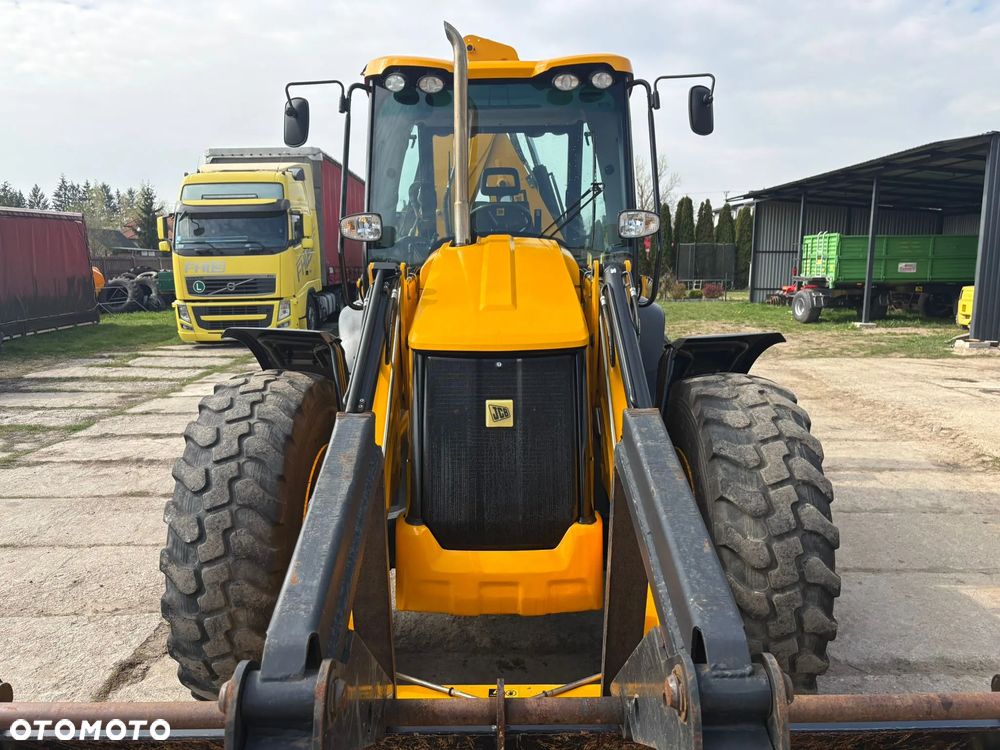 JCB 4CX - 18