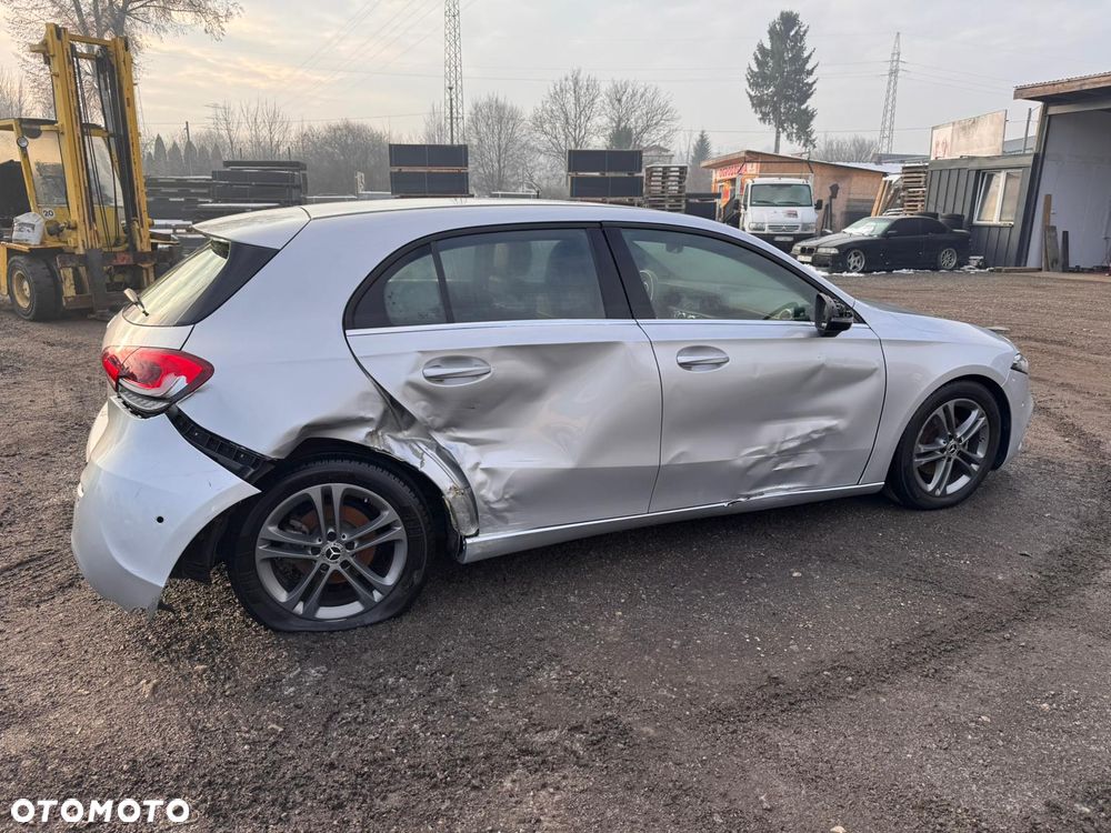 Mercedes-Benz Klasa A 180 d Edition 1 7G-DCT - 11