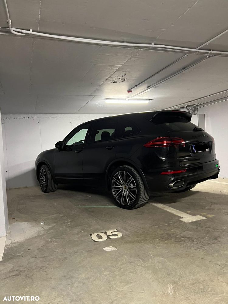 Porsche Cayenne - 5
