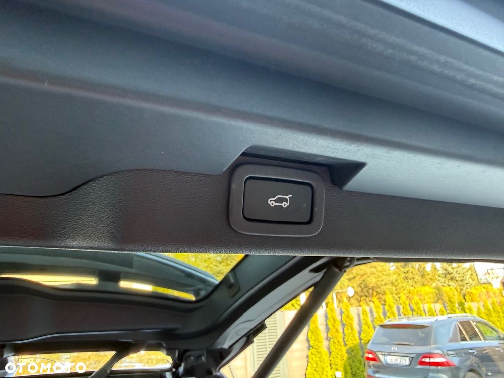 Land Rover Discovery - 20