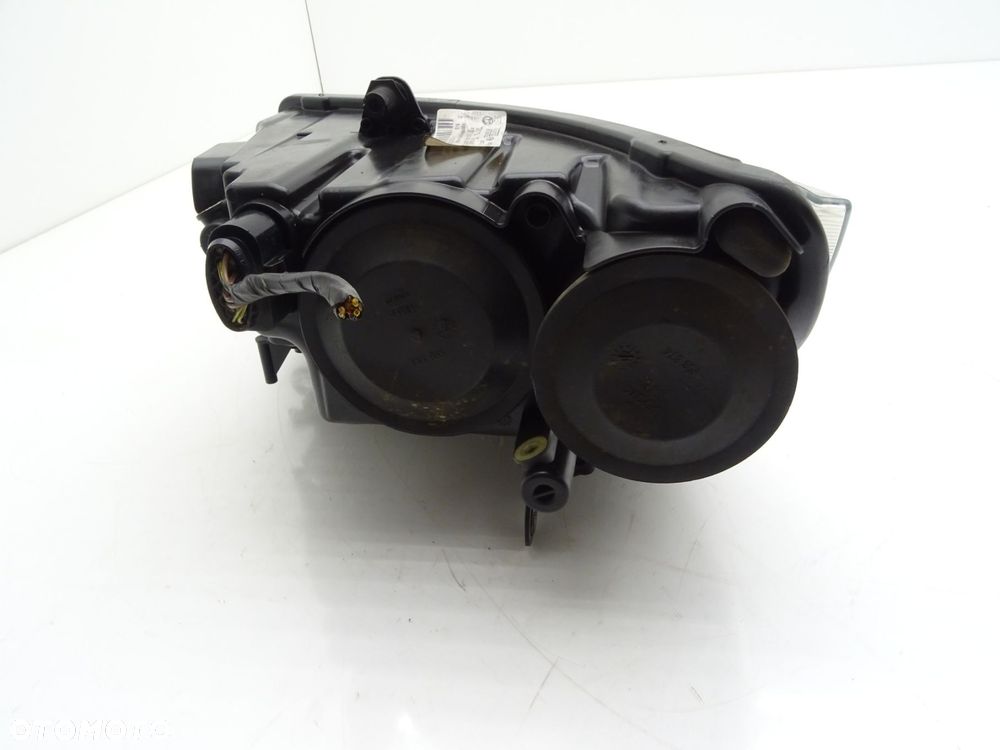 Lampa prawa prawy przód przednia xenon anglik 3t2941016e skoda superb ii - 4