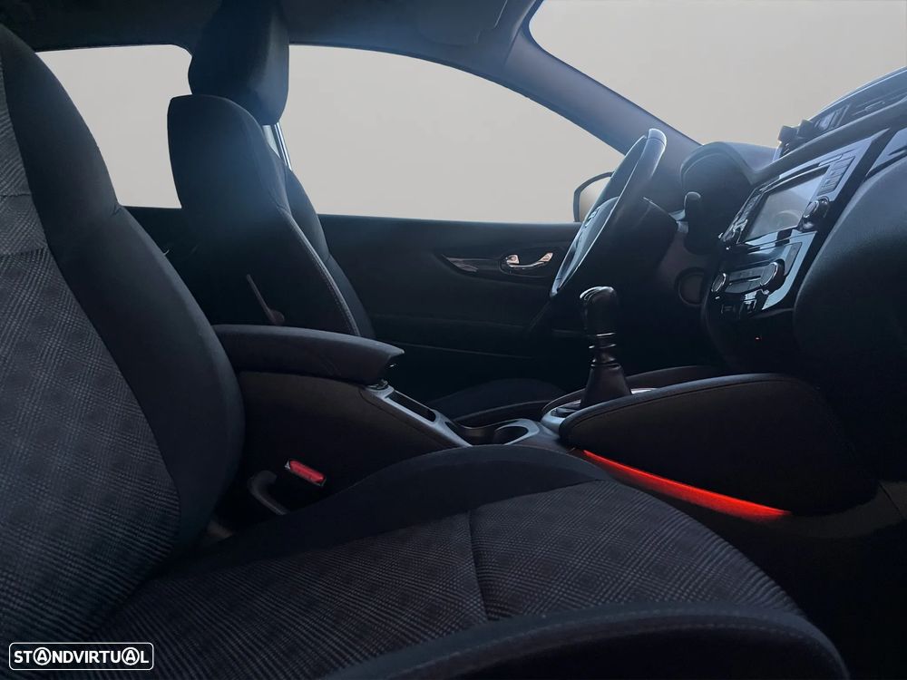 Nissan Qashqai 1.5 dCi N-Connecta - 15