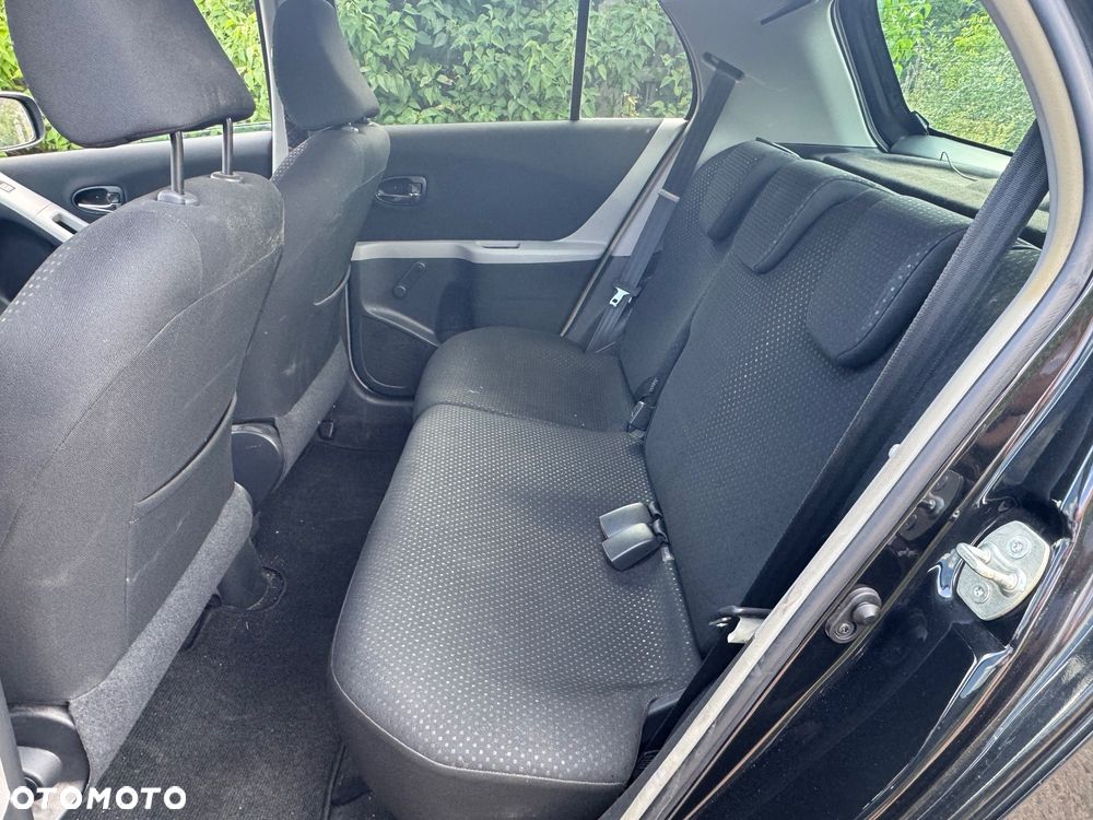 Toyota Yaris 1.33 VVT-i Executive - 11