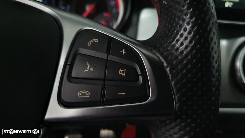 Mercedes-Benz CLA 180 d Shooting Brake AMG Line - 17