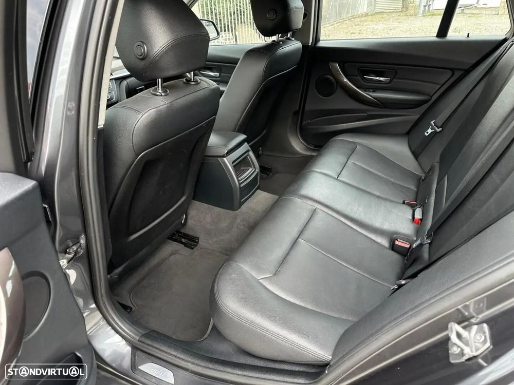 BMW 325 - 24