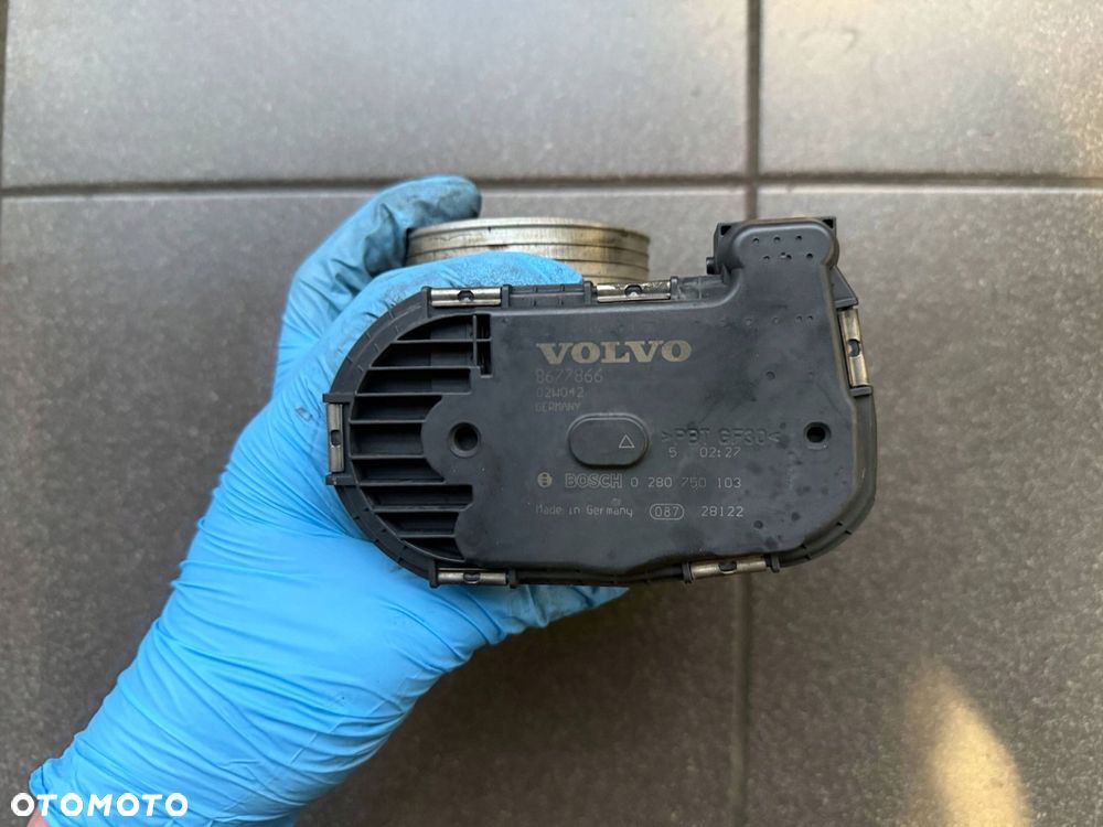 PRZEPUSTNICA SILNIKA 2.0 T VOLVO 30650013 0280750103 - 2