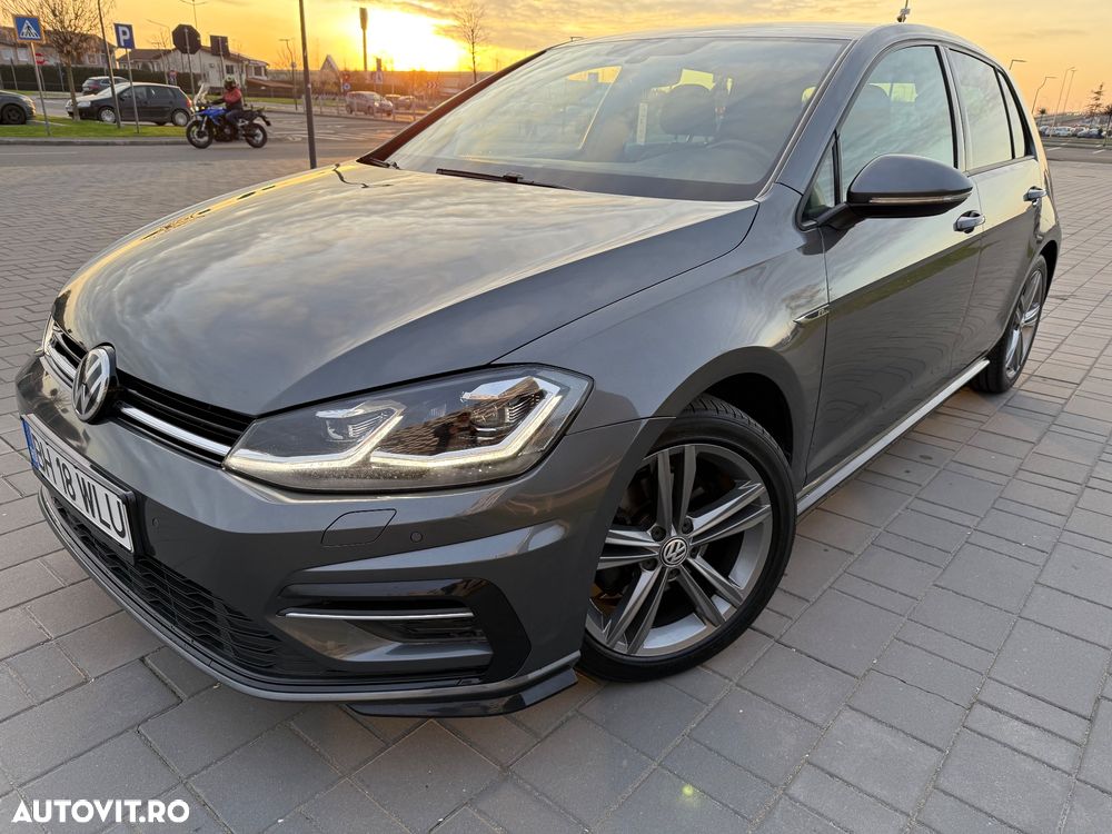 Volkswagen Golf - 11