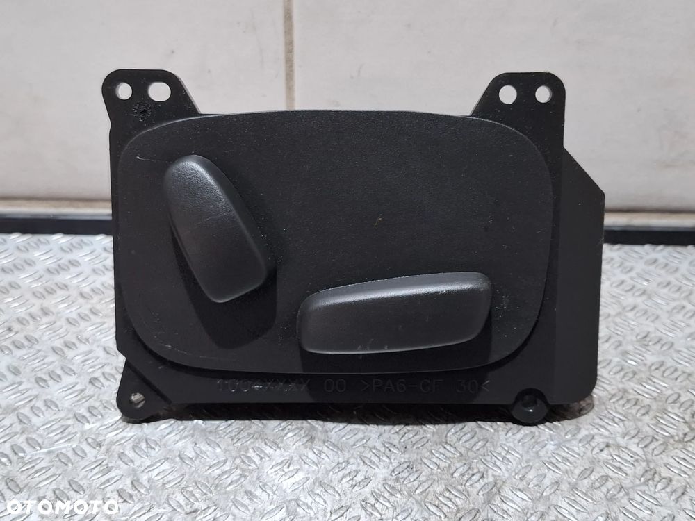 Panel moduł przełącznik sterowania fotela prawy przód Land Rover Range Rover Sport rok 2010 lift 5,0 V8 510 KM nr AH2214B566HA - 1