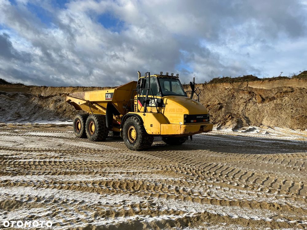 Caterpillar 730 - 3
