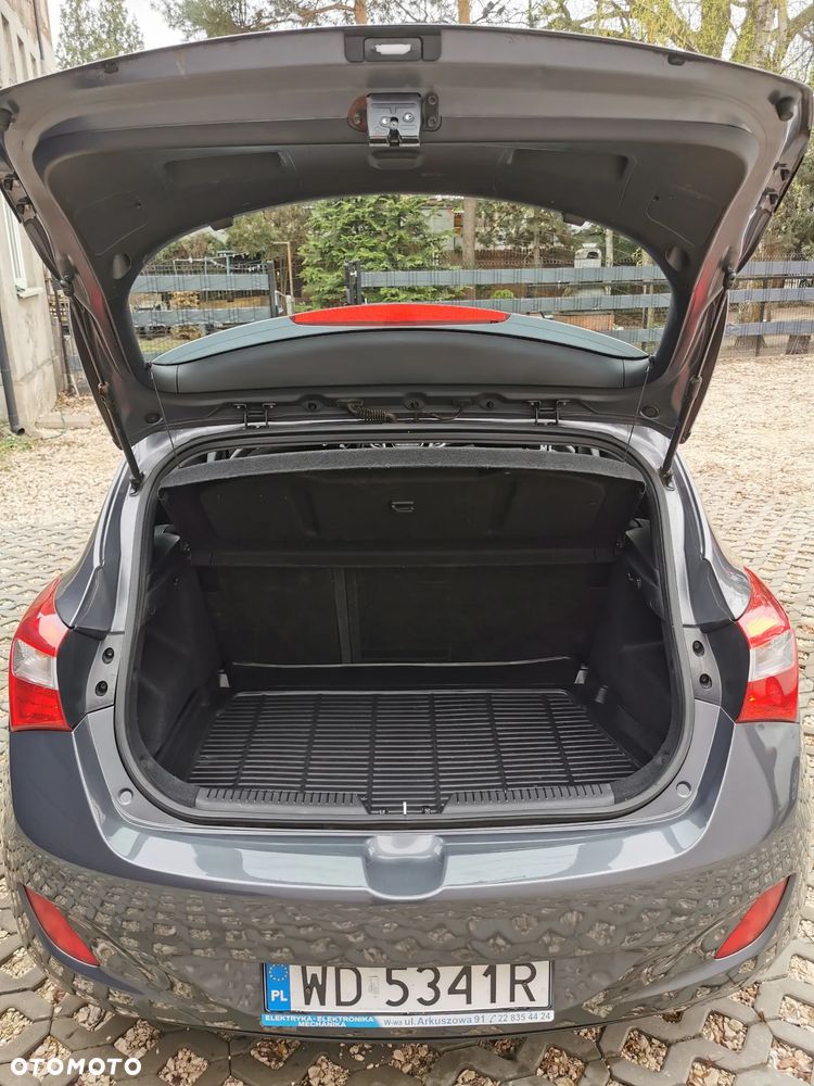 Hyundai i30 1.6 CRDi Comfort - 16