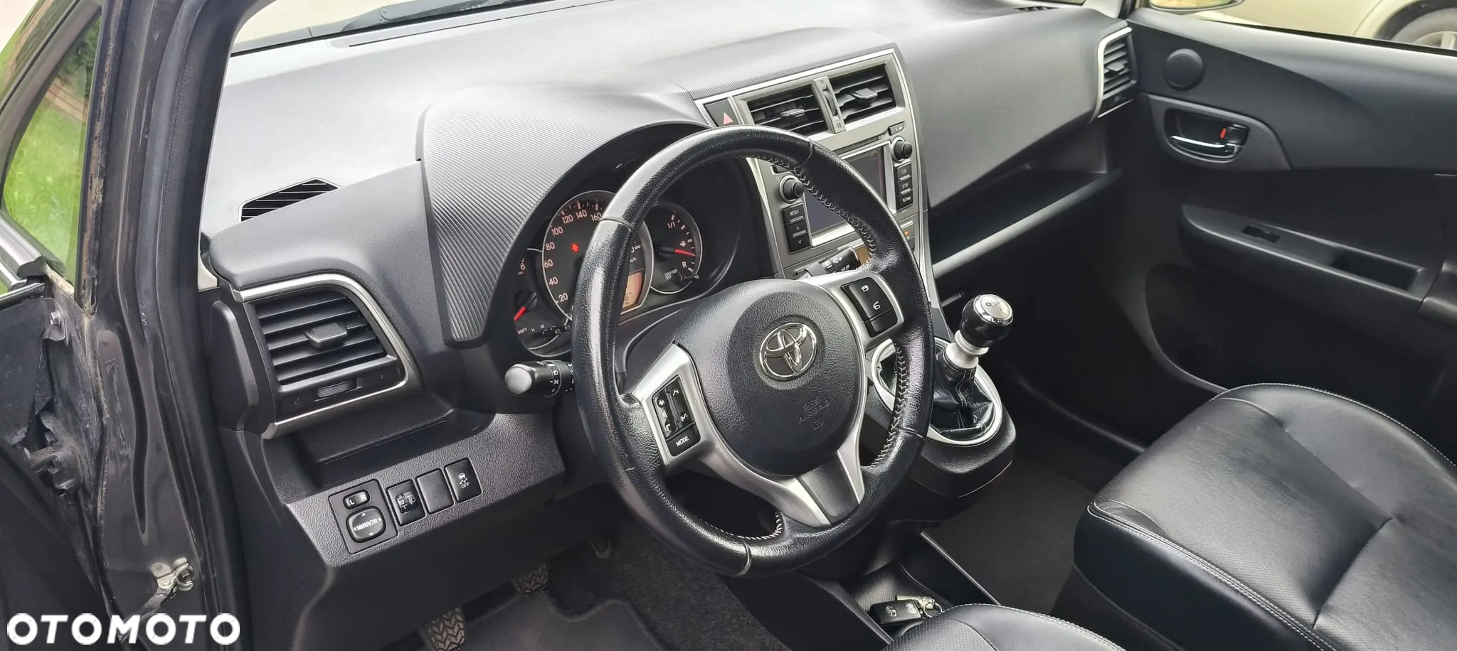 Toyota Verso S 1.33 Premium - 9