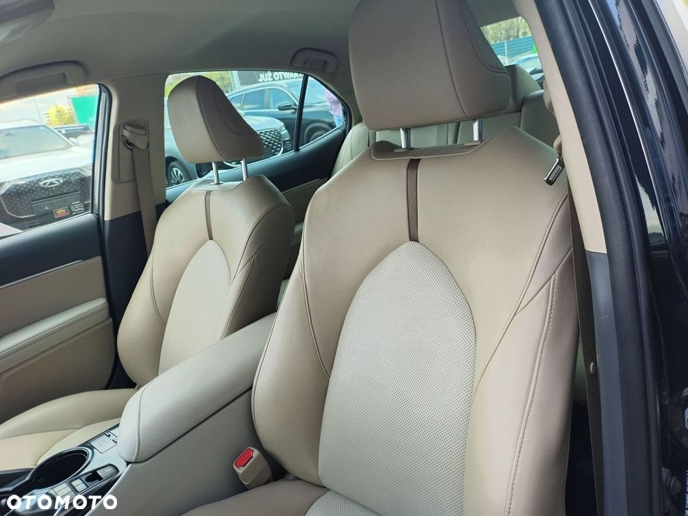 Toyota Camry 2.5 Hybrid Comfort CVT - 11