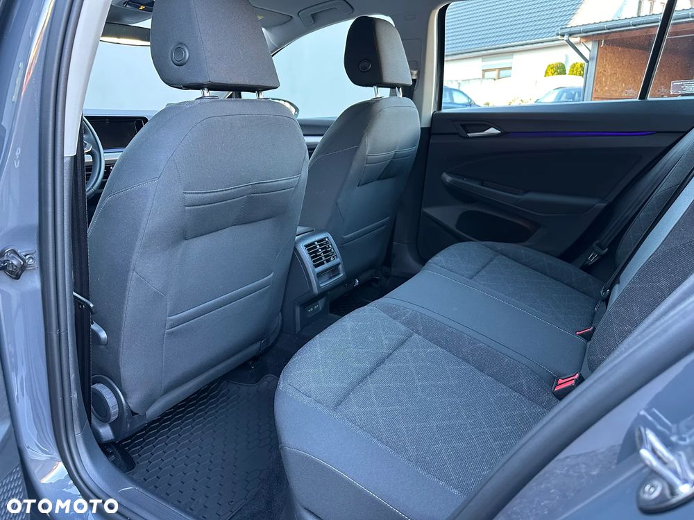 Volkswagen Golf VIII 1.5 eTSI EVO Life DSG - 20