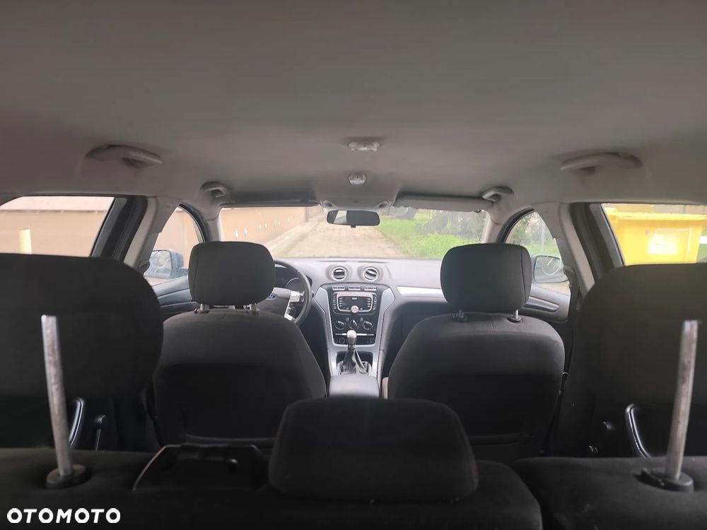 Ford Mondeo 1.6 Ambiente - 6