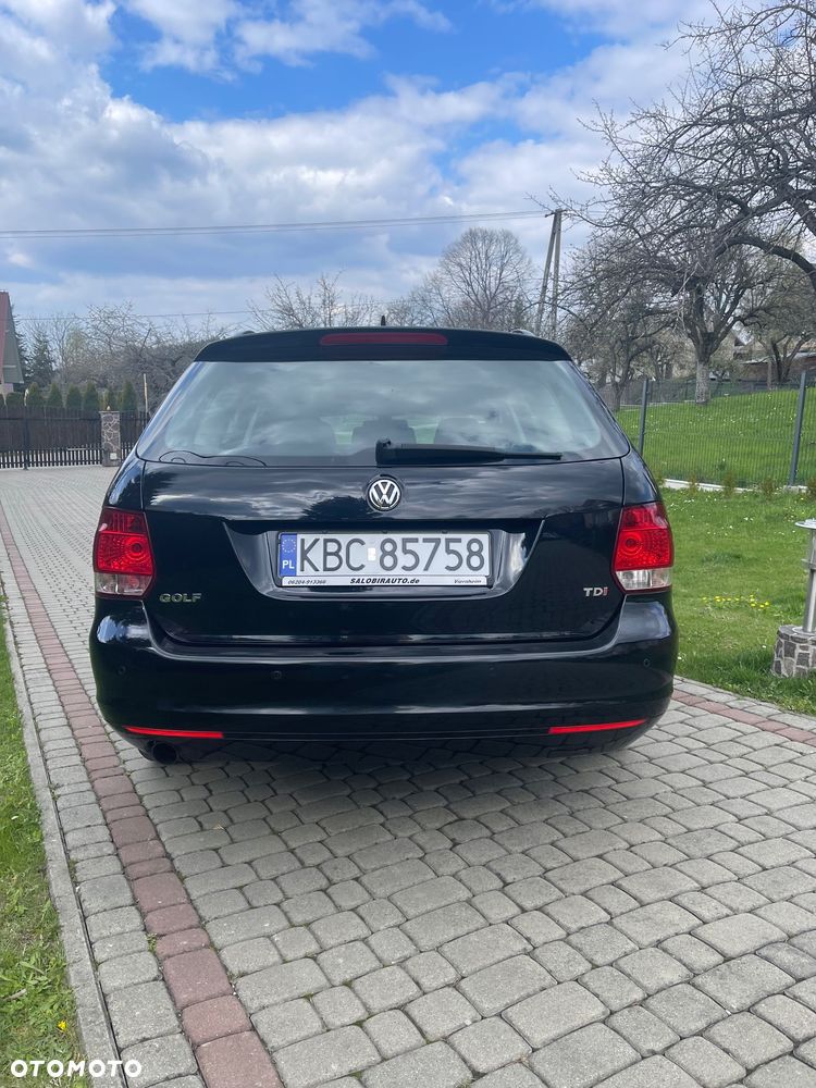 Volkswagen Golf - 6