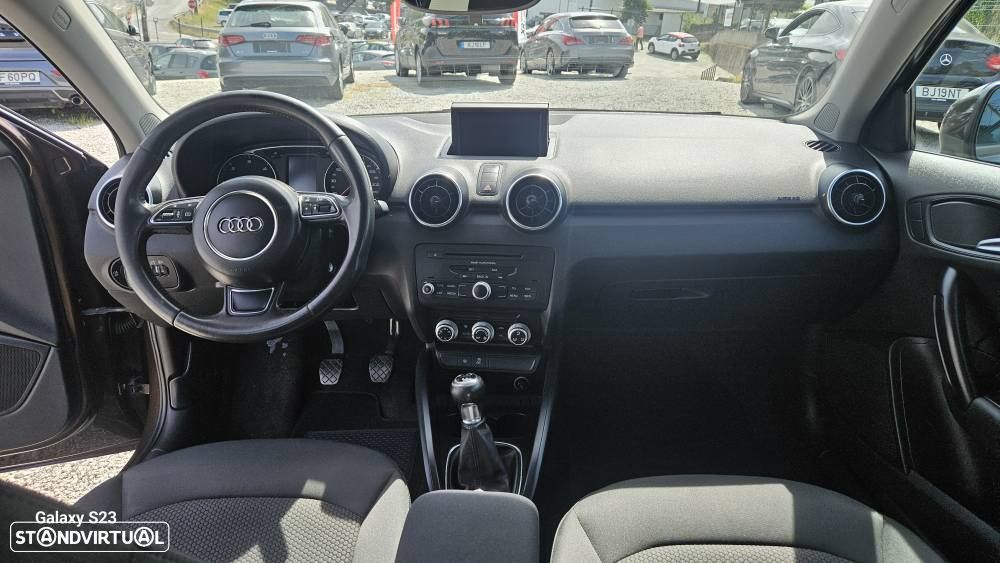 Audi A1 Sportback 1.6 TDI Attraction - 14