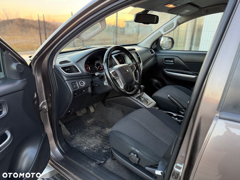 Mitsubishi L200 2.2 d DC Power Instyle Plus - 5