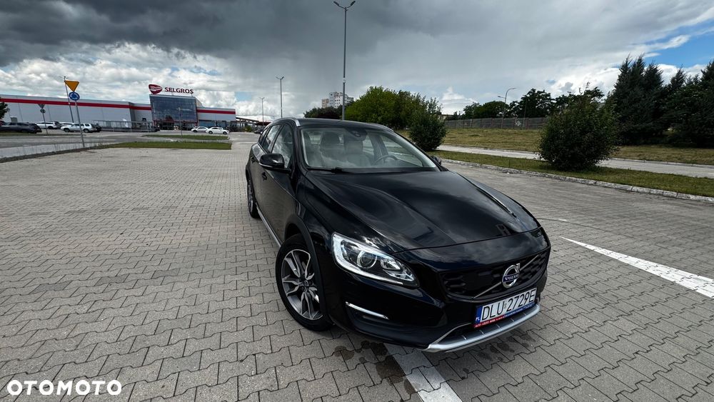 Volvo V60 Cross Country T5 AWD Summum - 2