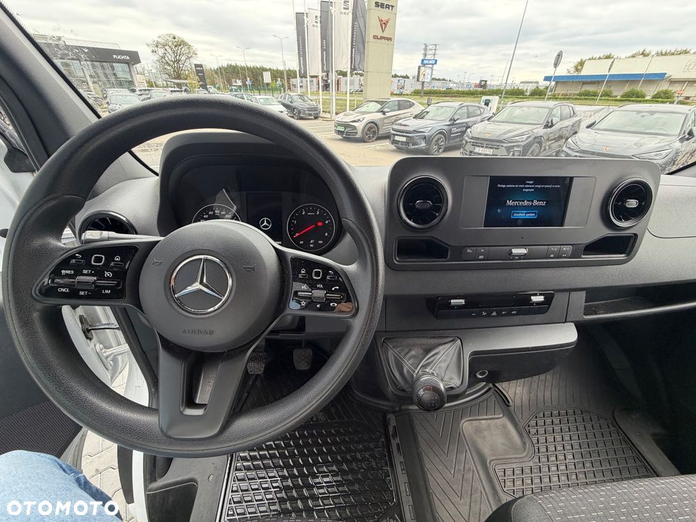 Mercedes-Benz Sprinter L4H2 - 21